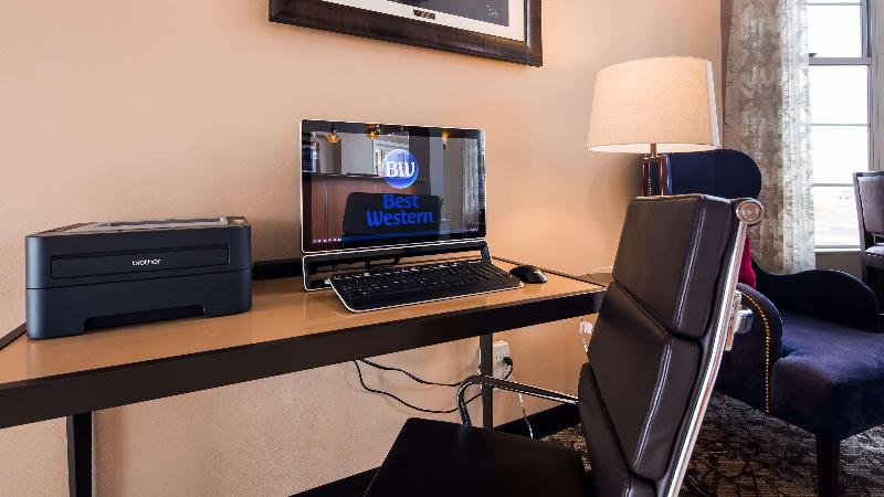 فندق Best Western China Lake Inn