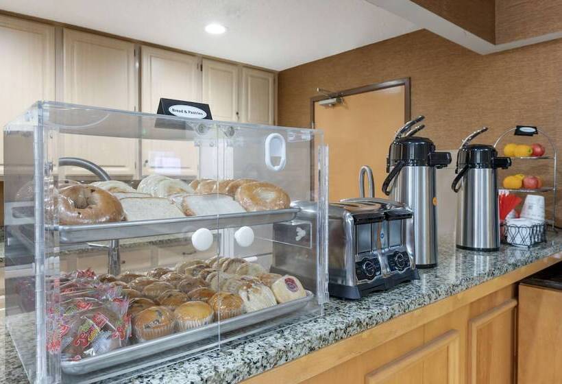 فندق Best Western Circus City Inn