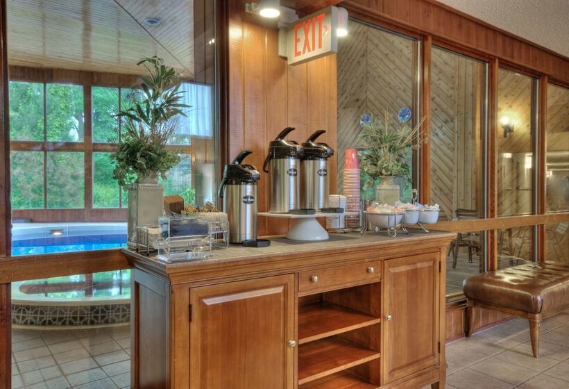 Отель Best Western Clifton Park