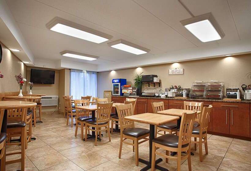 Отель Best Western Clifton Park