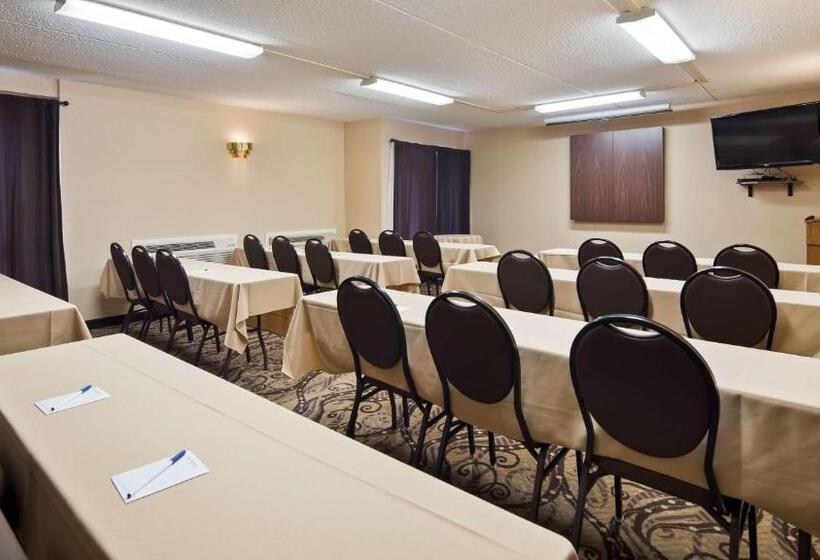 בית מלון כפרי Best Western Clifton Park