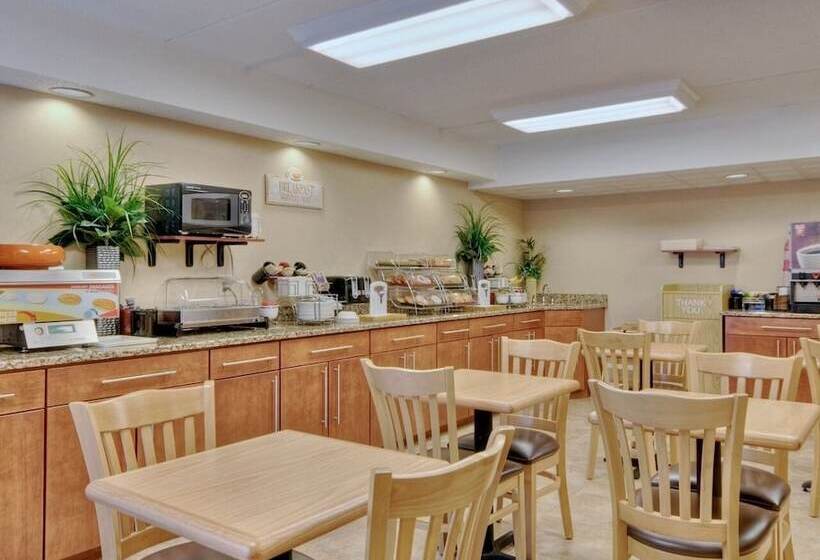 Отель Best Western Clifton Park