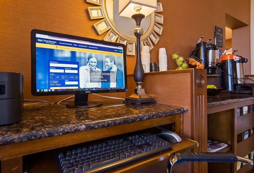 בית מלון כפרי Days Inn By Wyndham Columbia Kentucky