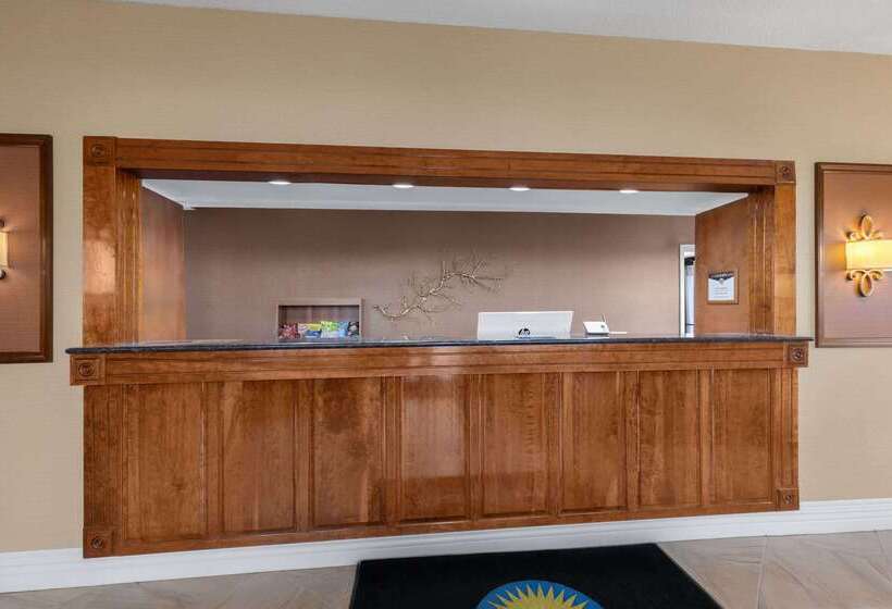 בית מלון כפרי Days Inn By Wyndham Columbia Kentucky