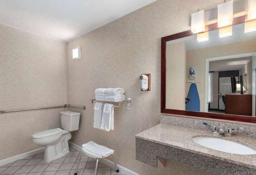 בית מלון כפרי Days Inn By Wyndham Columbia Kentucky