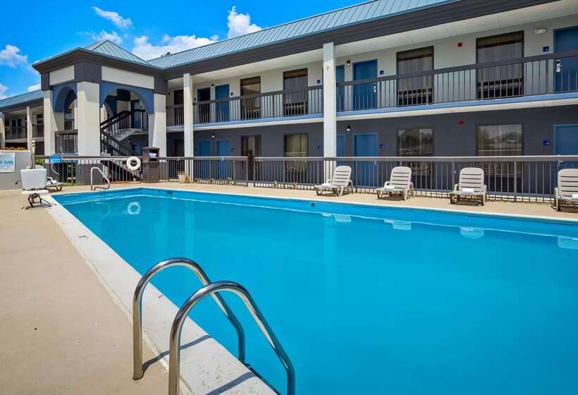 בית מלון כפרי Best Western Emporia