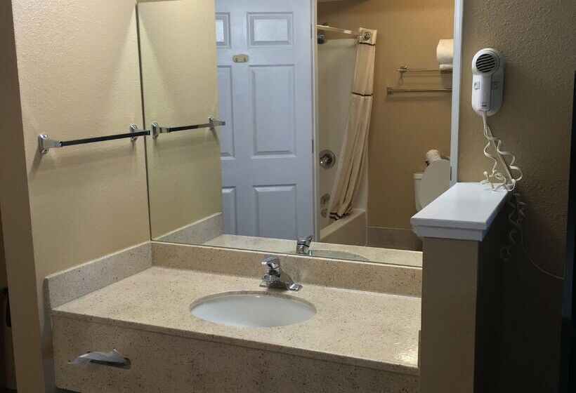 בית מלון כפרי Best Western Fallon Inn & Suites