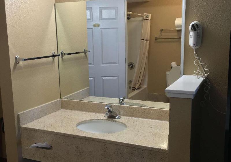 בית מלון כפרי Best Western Fallon Inn & Suites