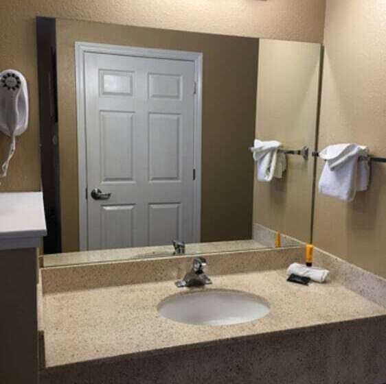 בית מלון כפרי Best Western Fallon Inn & Suites