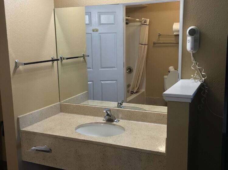 בית מלון כפרי Best Western Fallon Inn & Suites