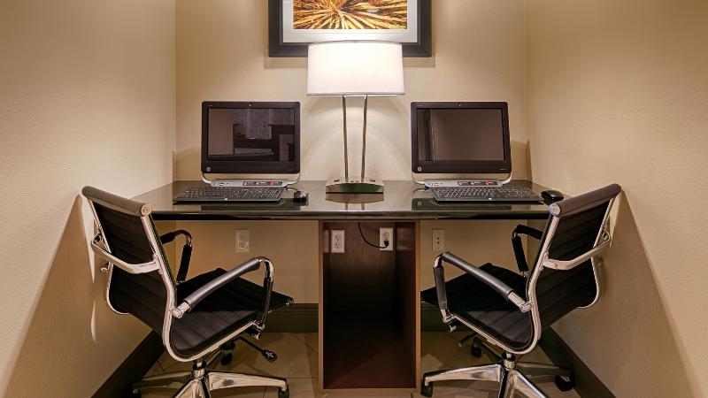 בית מלון כפרי Best Western Fallon Inn & Suites