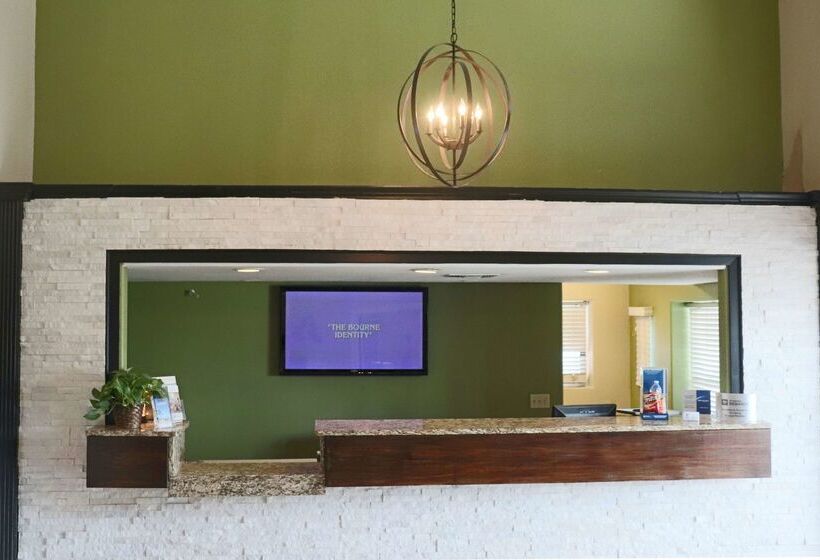 בית מלון כפרי Best Western George West Executive Inn