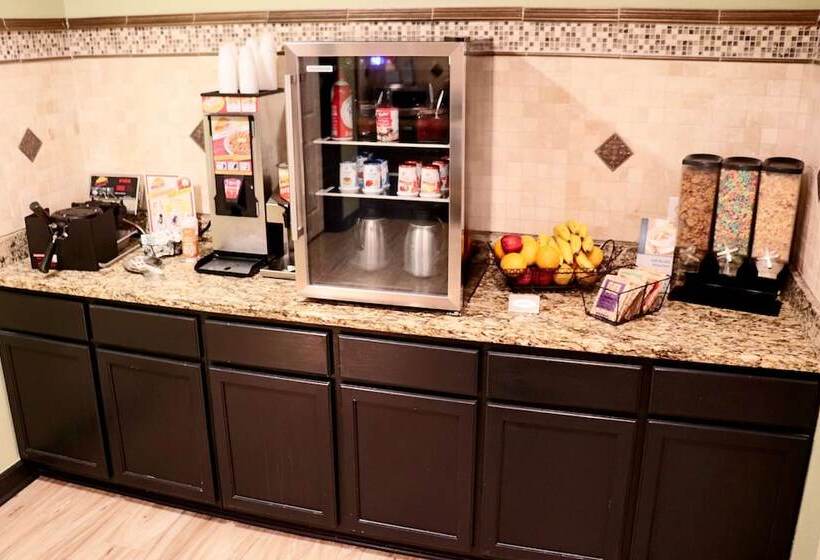 בית מלון כפרי Best Western George West Executive Inn