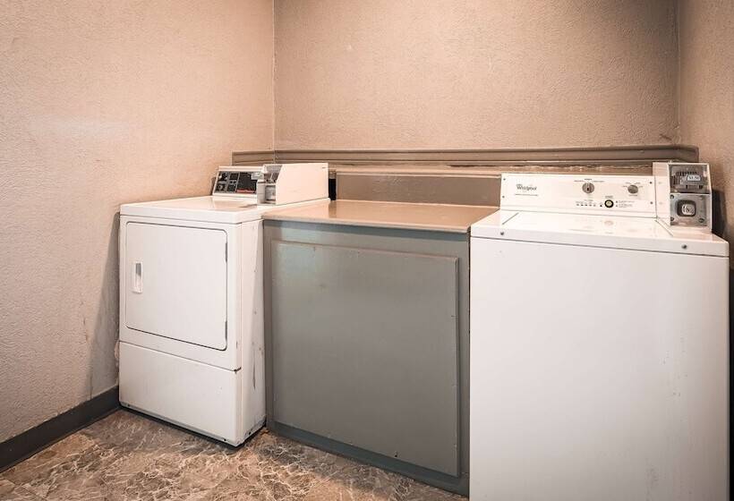 בית מלון כפרי Best Western George West Executive Inn