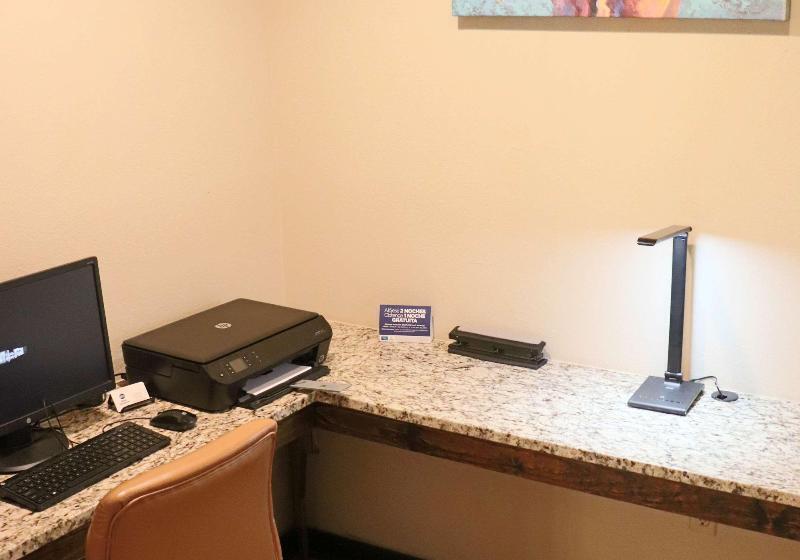 בית מלון כפרי Best Western George West Executive Inn