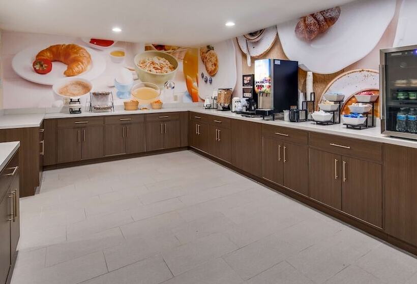 Отель Best Western Huntsville