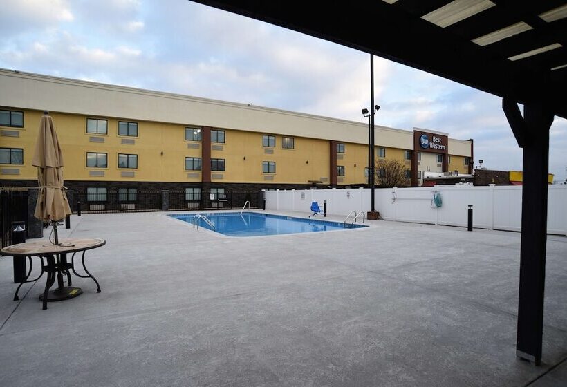 Отель Best Western Huntsville