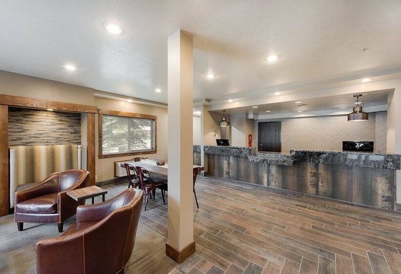 فندق Third Street Inn