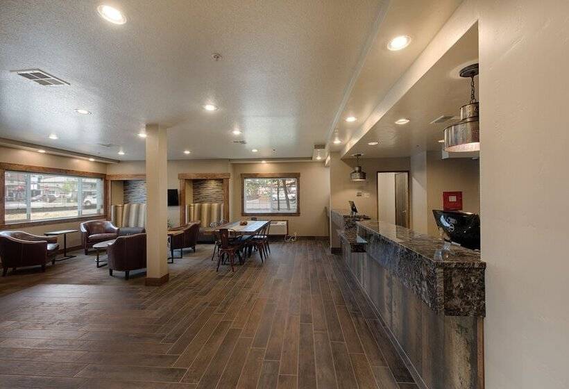 فندق Third Street Inn