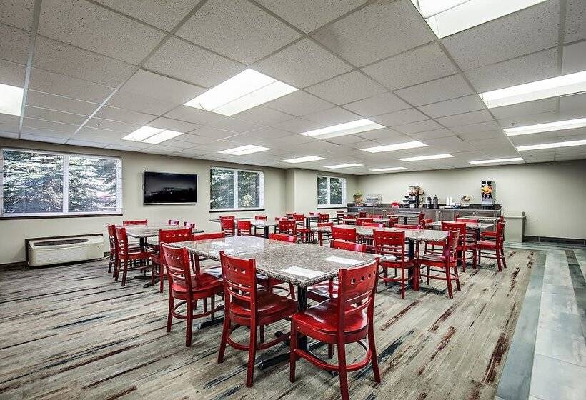 فندق Third Street Inn