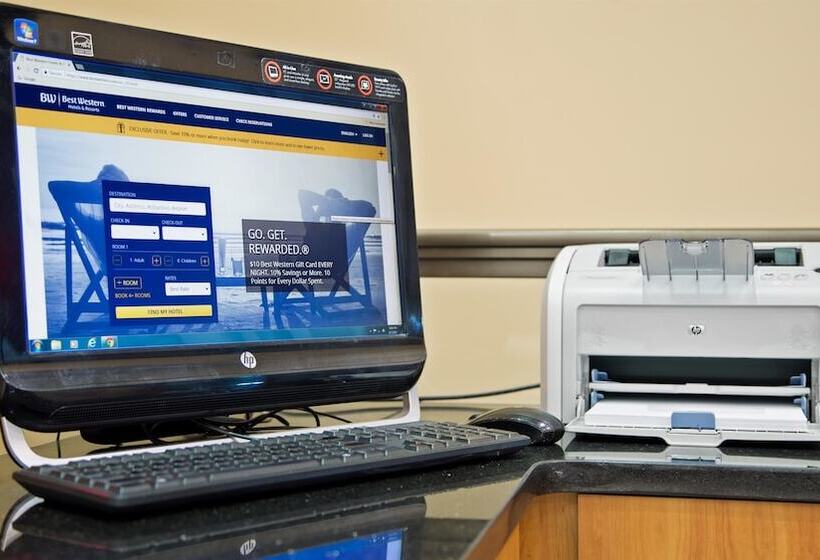 هتل Best Western Oakbrook Inn