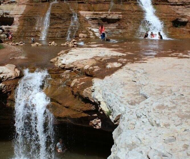 בית מלון כפרי Best Western Plus Abbey Inn