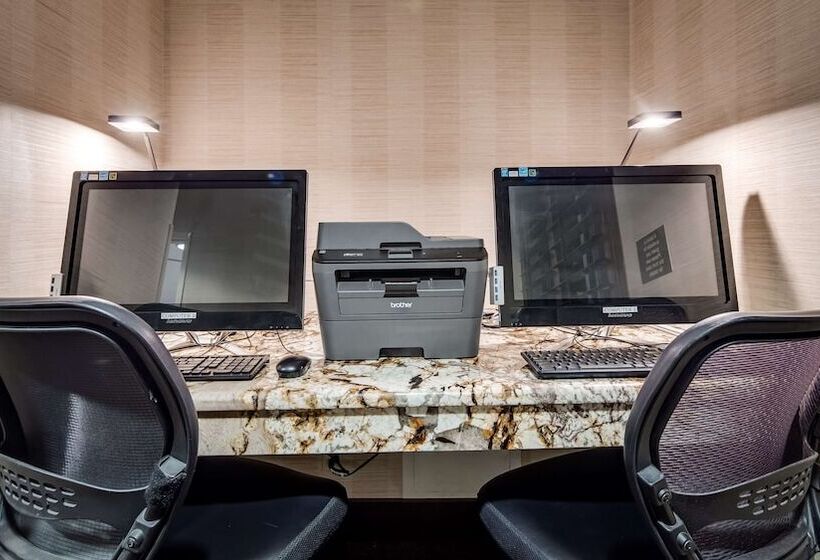 בית מלון כפרי Best Western Plus Abbey Inn