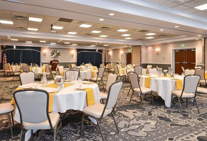 בית מלון כפרי Best Western Plus Abbey Inn