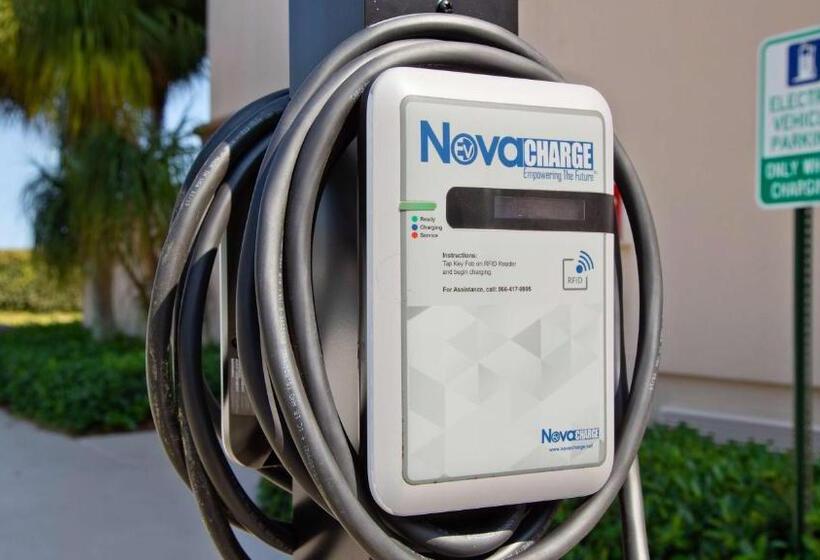 ホテル Best Western Plus Ambassador Suites