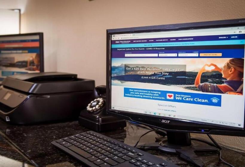 ホテル Best Western Plus Ambassador Suites