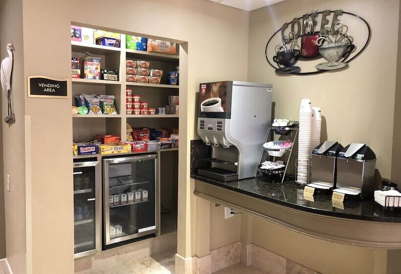 فندق Best Western Plus Ambassador Suites