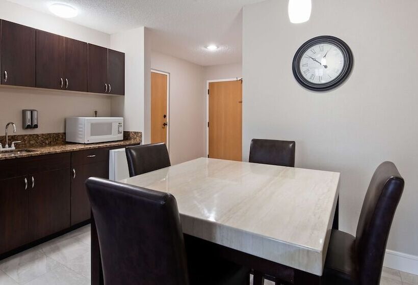 فندق Best Western Plus Ambassador Suites