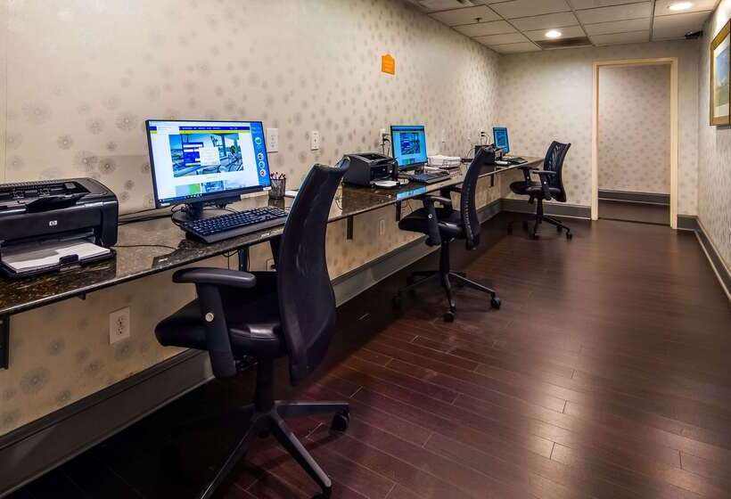 Отель Best Western Plus Atlanta Airporteast