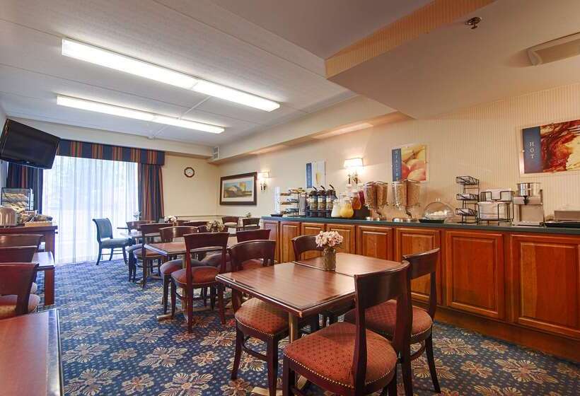 בית מלון כפרי Best Western Plus Chelmsford Inn