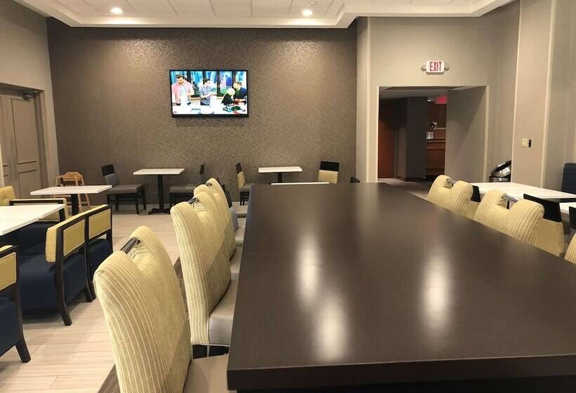 فندق Best Western Plus Chelmsford Inn