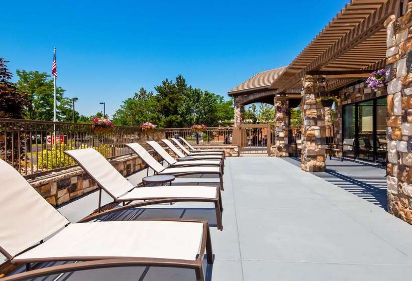 בית מלון כפרי Best Western Plus Cottontree Inn