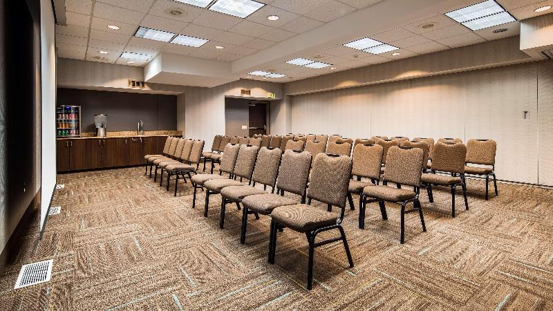 فندق Best Western Plus Cottontree Inn