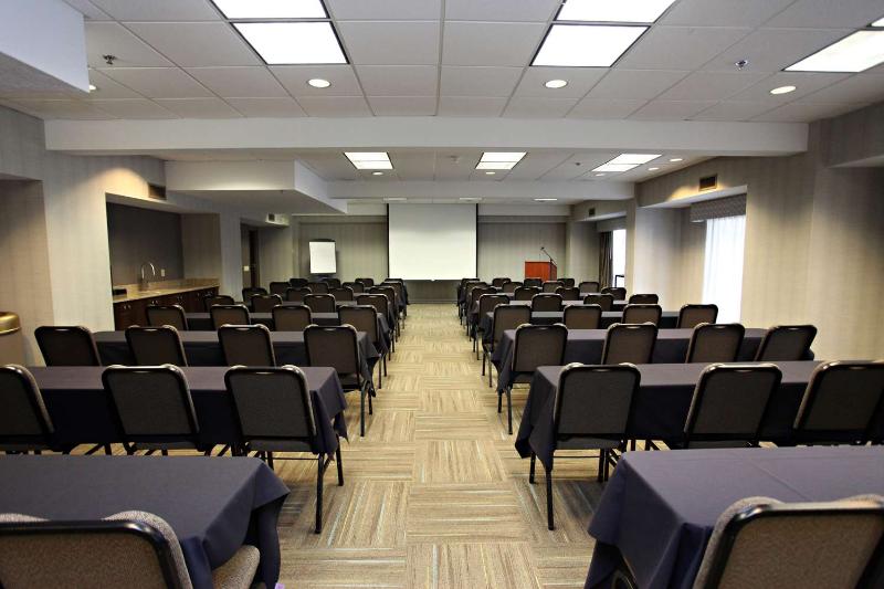 فندق Best Western Plus Cottontree Inn