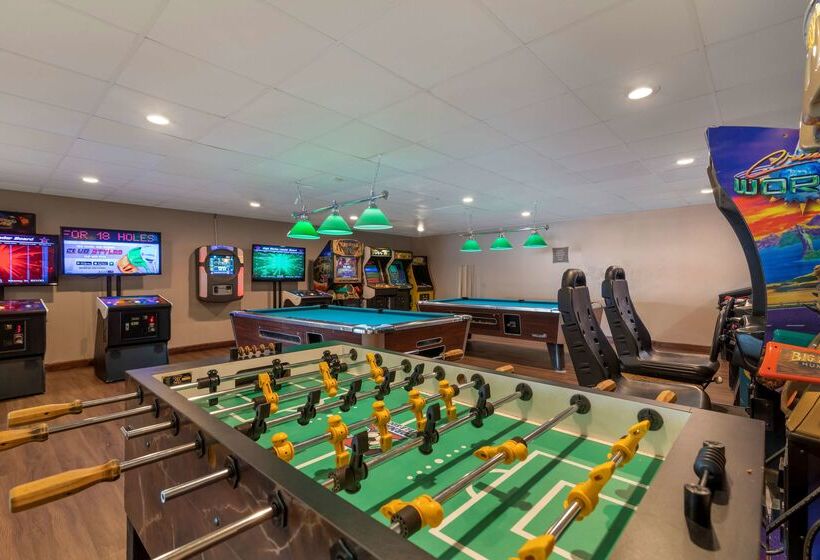 هتل Best Western Plus Executive Court Inn & Conference Center