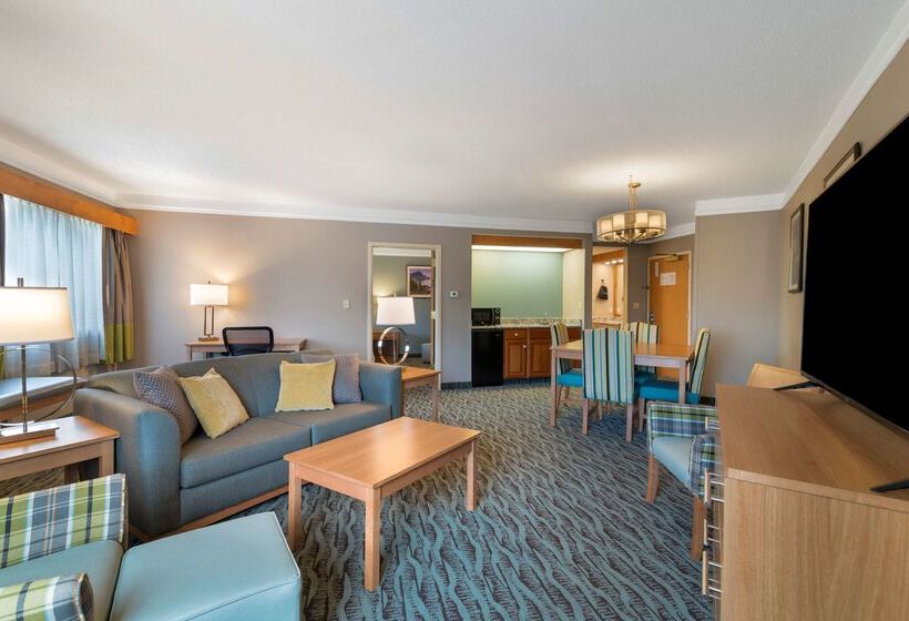 هتل Best Western Plus Executive Court Inn & Conference Center