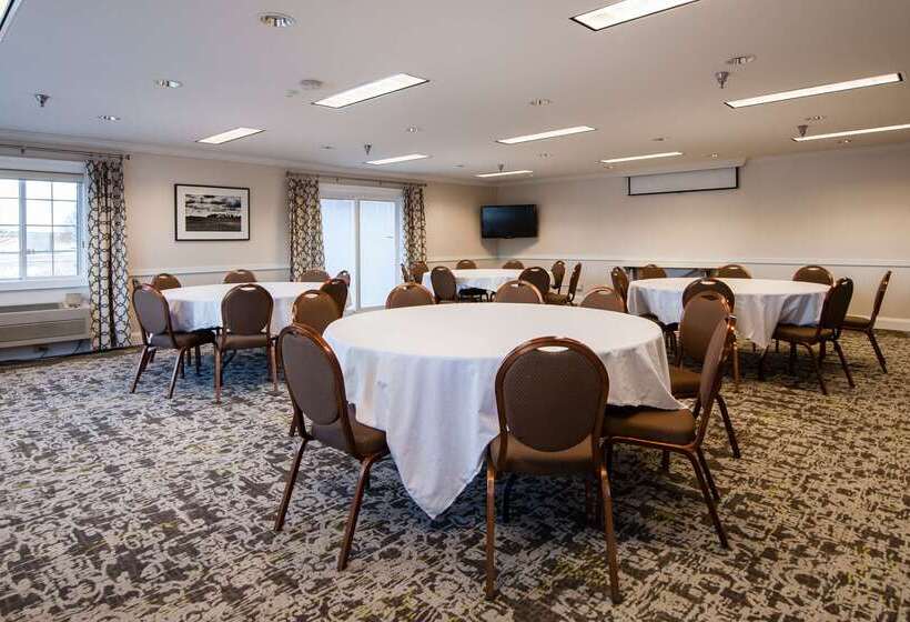 فندق Best Western Plus University Park Inn & Suites