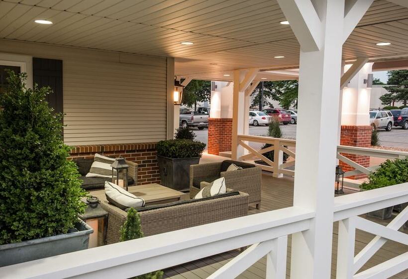 فندق Best Western Plus University Park Inn & Suites