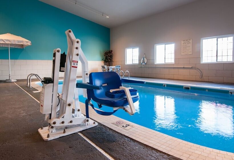 فندق Best Western Plus University Park Inn & Suites