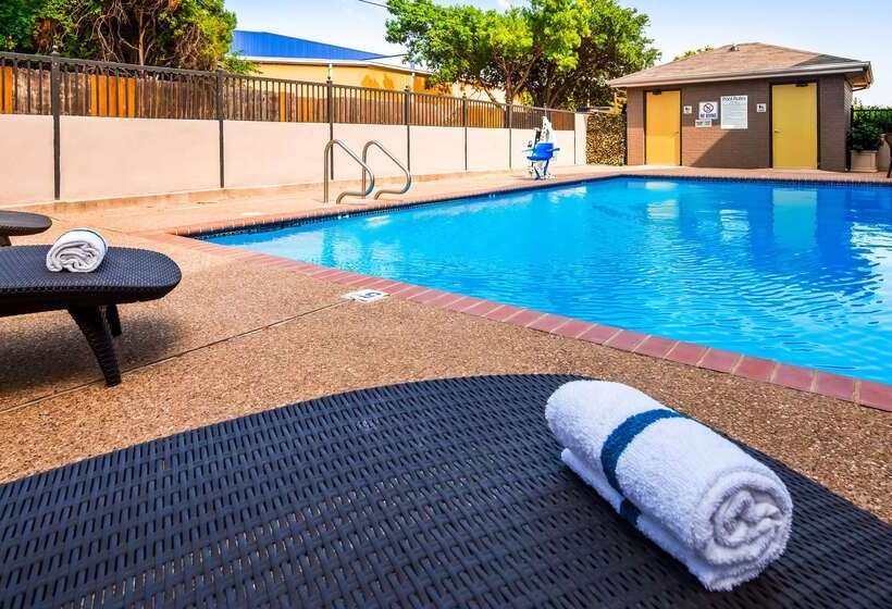 فندق Days Inn By Wyndham Round Rock