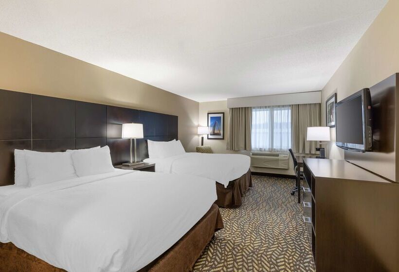 هتل Best Western St. Louis Inn