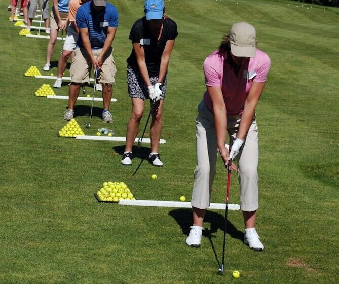 هتل Blue Rock Resort