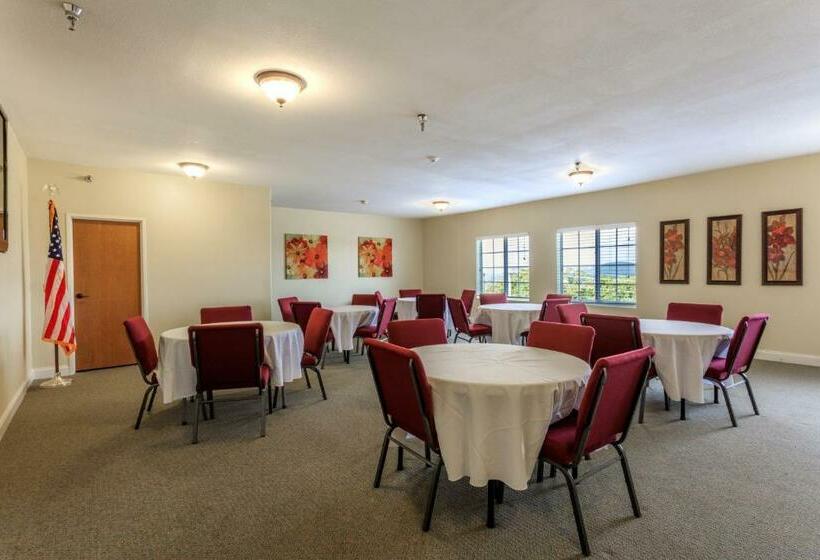 فندق Branson Towers