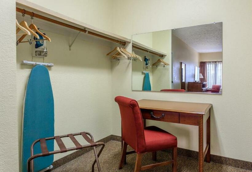 فندق Branson Towers