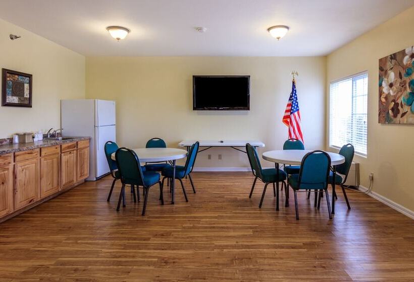 فندق Branson Towers