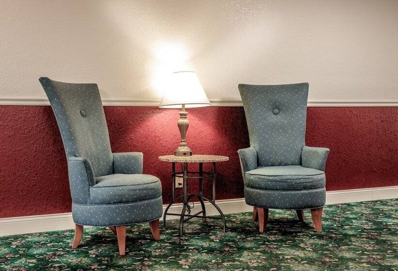 فندق Branson Towers